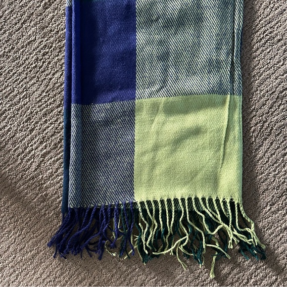 Blue and Green Scarf - Picture 3 of 3